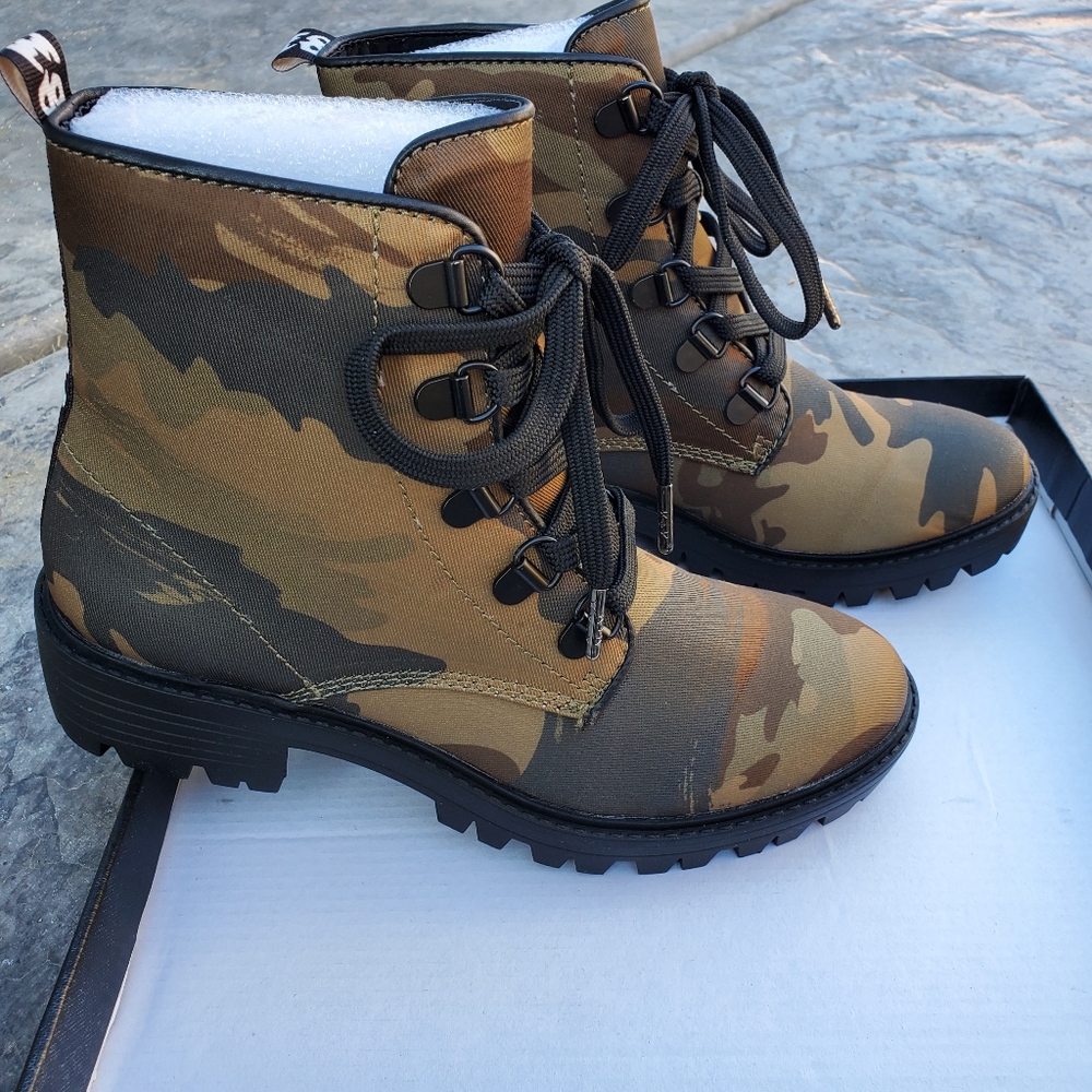 Kendall & Kylie Camo Combat boot